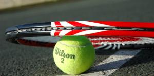 tennis-racket-2259356-960-720